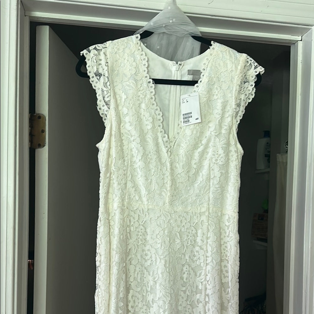 Elegant White Lace wedding Dress- New with tags